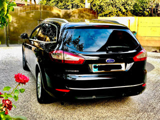 Ford Mondeo foto 6