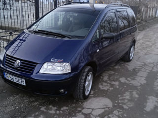 Volkswagen Sharan foto 7