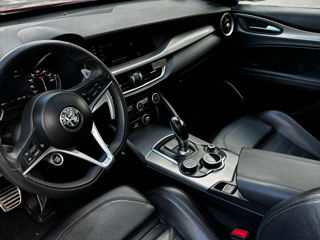 Alfa Romeo Stelvio foto 5