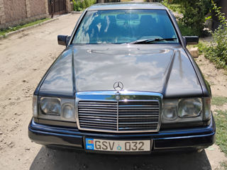 Mercedes Series (W124) foto 8