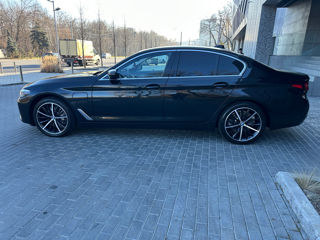 BMW 5 Series foto 9