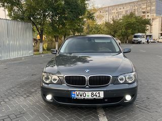 BMW 7 Series foto 8