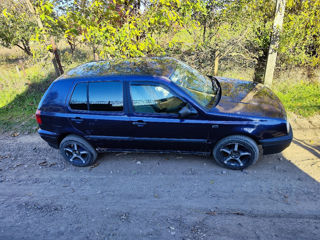 Volkswagen Golf foto 1