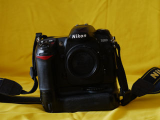 NikonProdam legendarnie foto aparati Fujifilm 5S i Nikon D 200. Fuji imeet 15000 D 200 imeet 40000 c