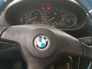 BMW 3 Series foto 3