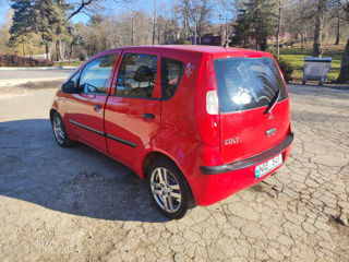 Mitsubishi Colt foto 4