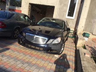 Bara din Fata 90€ Mercedes w212 Ochelar partea stinga!!40€