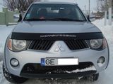 Mitsubishi L foto 3