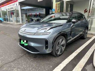 Lynk & Co 08, 2024 г.