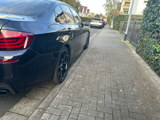 BMW 5 Series foto 8