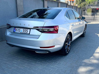 Skoda Superb foto 4