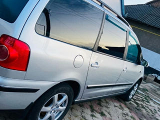 Volkswagen Sharan foto 4