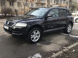 Volkswagen Touareg foto 1