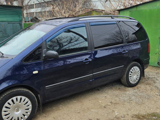 Volkswagen Sharan foto 8