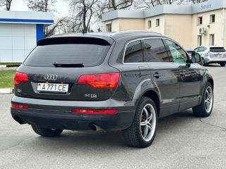 Audi Q7 foto 6