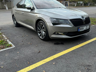 Skoda Superb foto 3