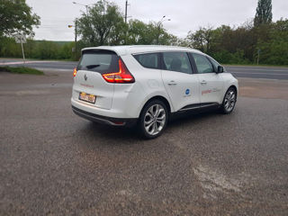 Renault Grand Scenic foto 2