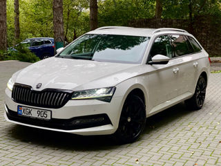 Skoda Superb foto 2