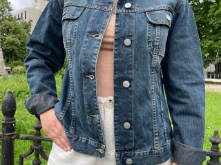 SISLEY джинсовая куртка б.у  размер S цена 150 леев