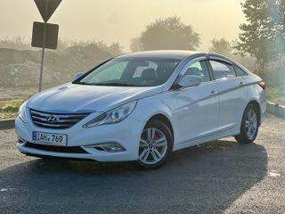 Hyundai Sonata foto 2