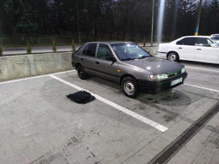 Nissan Sunny foto 4