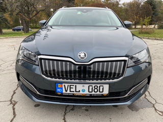 Skoda Superb foto 2