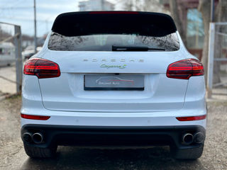 Porsche Cayenne foto 4