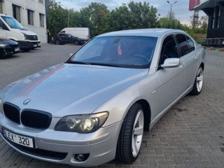 BMW 7 Series foto 1