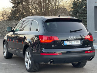 Audi Q7 foto 2