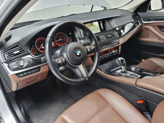 BMW 5 Series foto 8