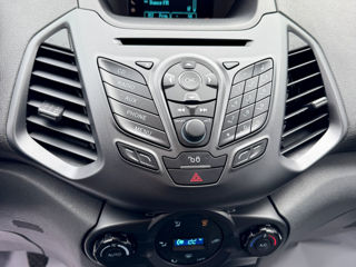 Ford EcoSport foto 12