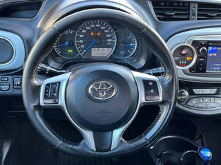 Toyota Yaris foto 9