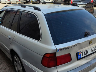 BMW 5 Series foto 3