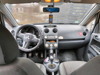 Mitsubishi Colt foto 2