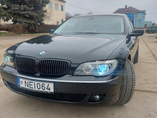 BMW 7 Series foto 2