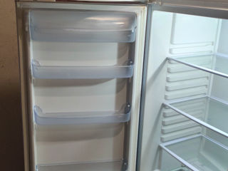 Холодильник двухкамерный Indesit foto 4