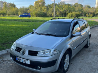 Renault Megane foto 2