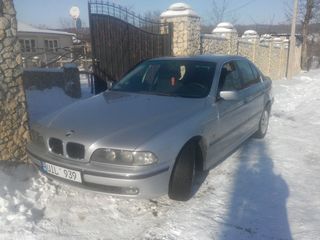 BMW 5 Series foto 9