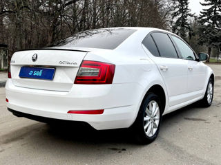 Skoda Octavia foto 8