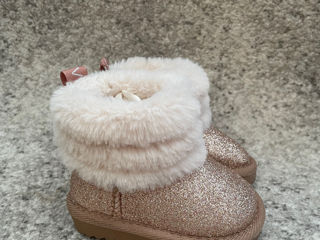 ugg 19 foto 2