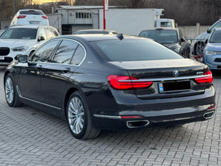 BMW 7 Series foto 3