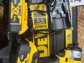 DEWALT DCF 887P2T Винтовёрт (импакт) с 2 батареями на 5 ампер зарядное и кейс foto 2