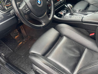 BMW 5 Series foto 10