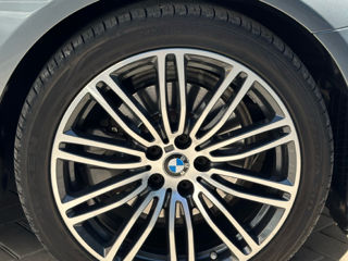 BMW 5 Series foto 18