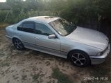 BMW 5 Series foto 7