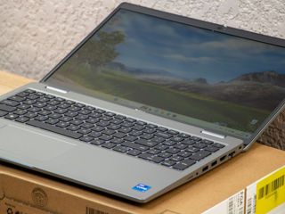 Dell Precision 3571/ Core I5 12600H/ 16Gb Ram DDR5/ IrisXe/ 500Gb SSD/ 15.6" FHD IPS!!! foto 8