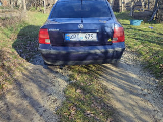 Volkswagen Passat foto 3