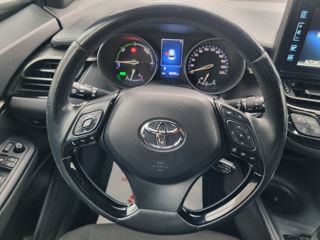 Toyota C-HR foto 13