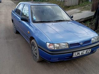 Nissan Sunny foto 2