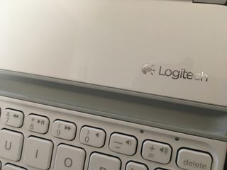 Logitech Ultrathin Keyboard Cover Schimb foto 3